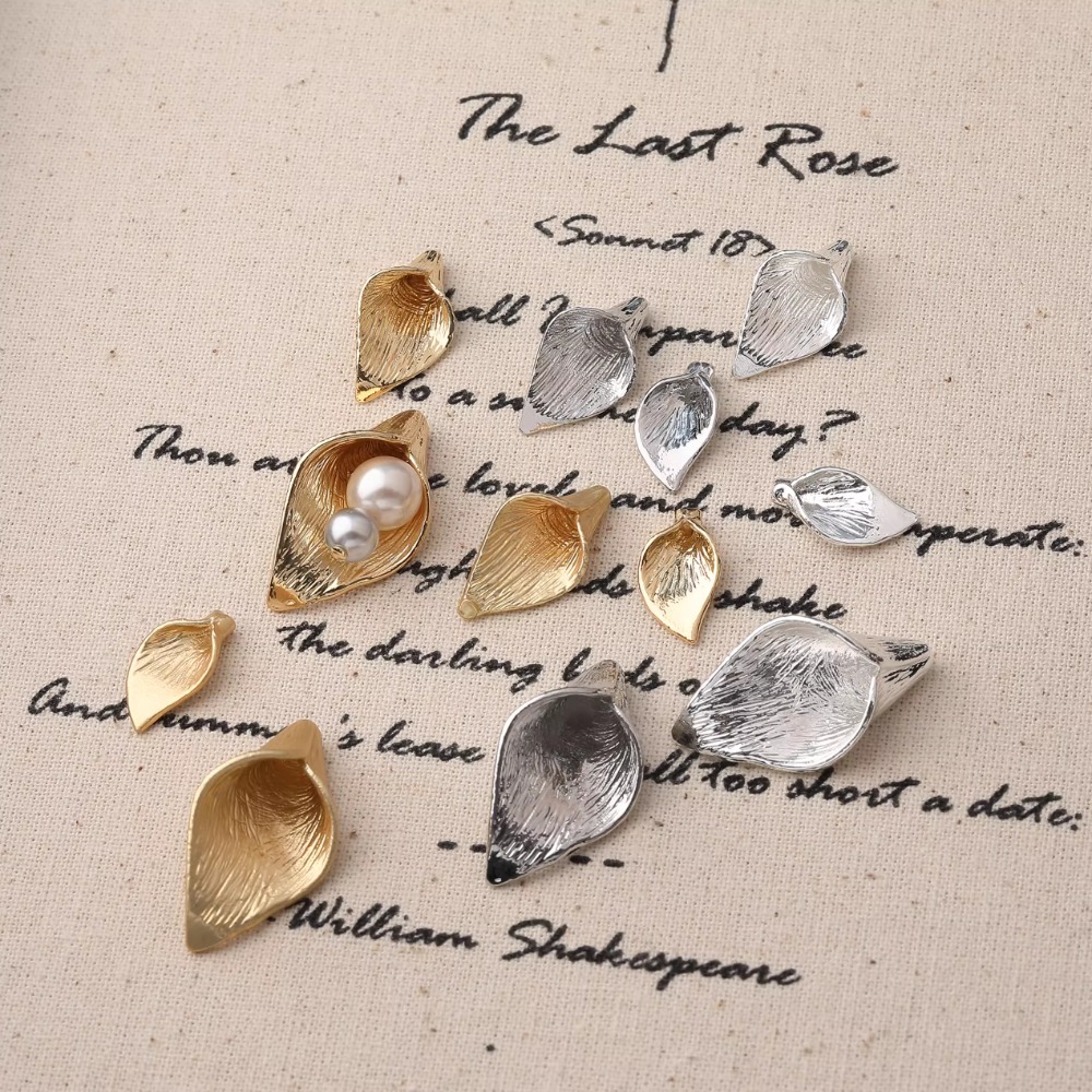 Pendientes con dijes de flores - Musical Instrument Trumpet reseña y precio